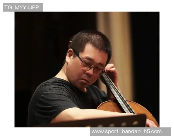 感谢张源三年拼搏与奉献为球队带来的荣耀与进步